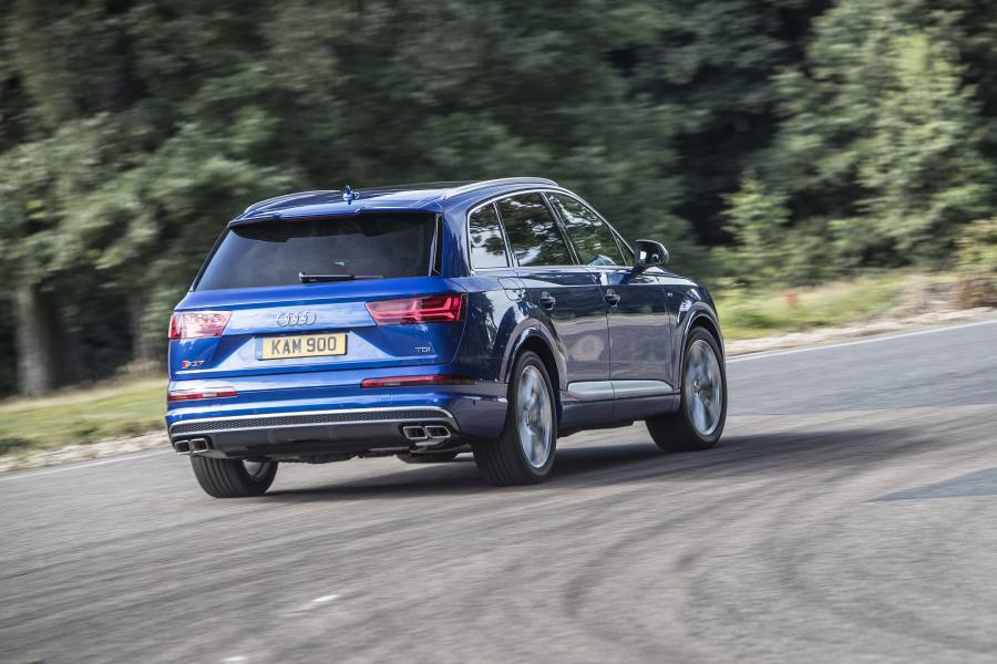  Audi SQ7 TDI (4M) 2016 года  (UK) (фото 31 из 32)